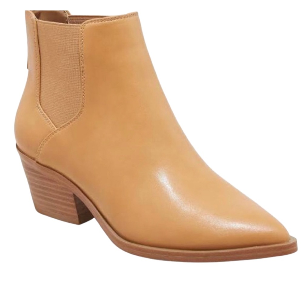 Universal Thread Rosemary Chelsea Boots Camel